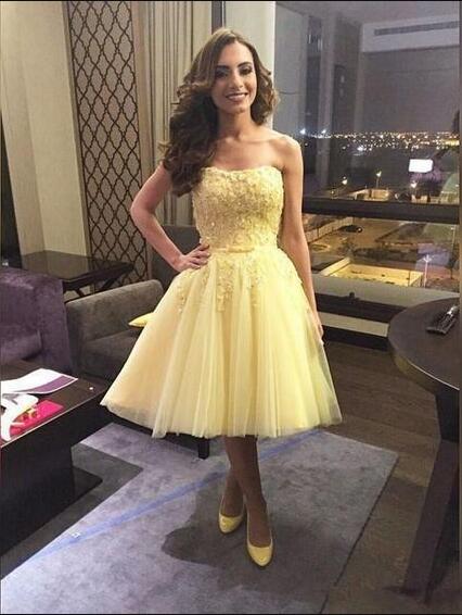 Princess/A-Line Strapless Above-Knee Daffodil Tulle Kaleigh Homecoming Dresses Dresses With Appliques Prom
